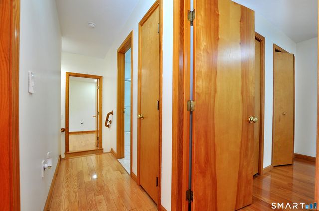 24 Wintonbury Drive, Farmington, CT 06032