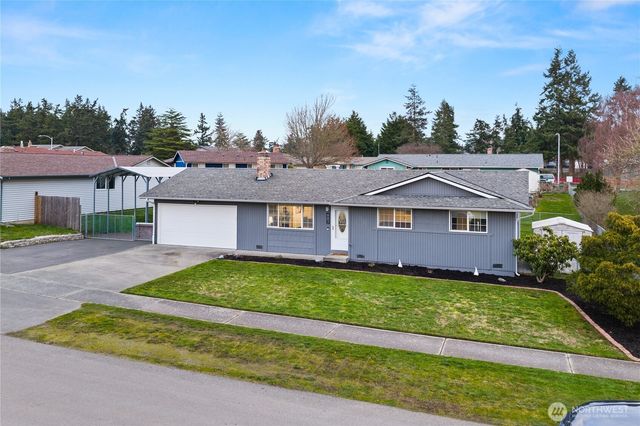 882 SW McCrohan Street, Oak Harbor, WA 98277