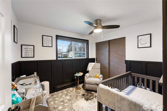 882 SW McCrohan Street, Oak Harbor, WA 98277