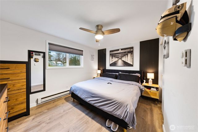 882 SW McCrohan Street, Oak Harbor, WA 98277