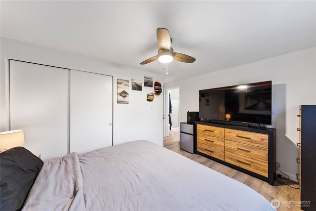 882 SW McCrohan Street, Oak Harbor, WA 98277