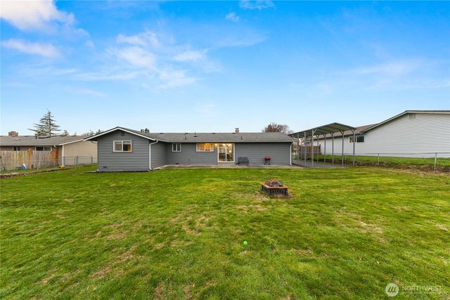 882 SW McCrohan Street, Oak Harbor, WA 98277