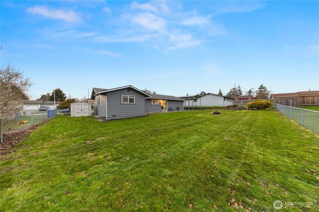 882 SW McCrohan Street, Oak Harbor, WA 98277