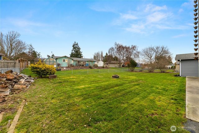 882 SW McCrohan Street, Oak Harbor, WA 98277