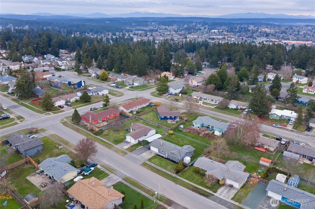 882 SW McCrohan Street, Oak Harbor, WA 98277