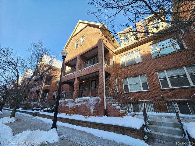 138 Tiffany Lane, Royal Oak, MI 48067