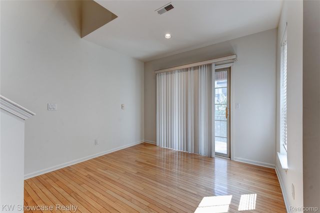 138 Tiffany Lane, Royal Oak, MI 48067