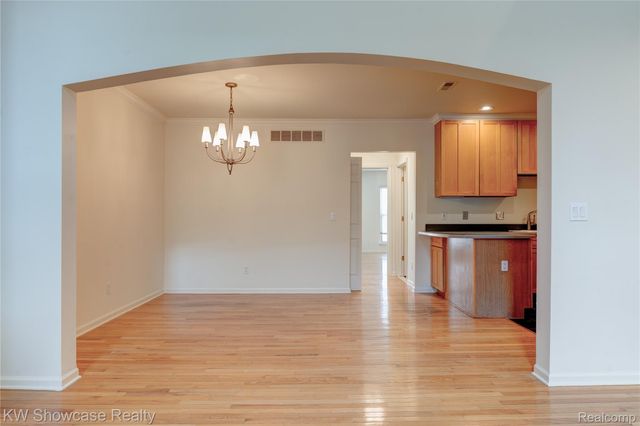 138 Tiffany Lane, Royal Oak, MI 48067