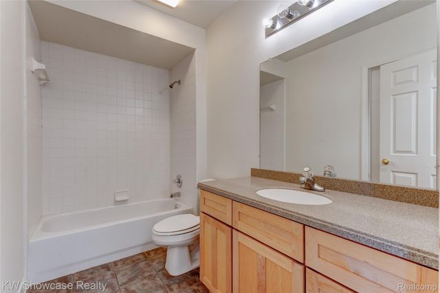 138 Tiffany Lane, Royal Oak, MI 48067