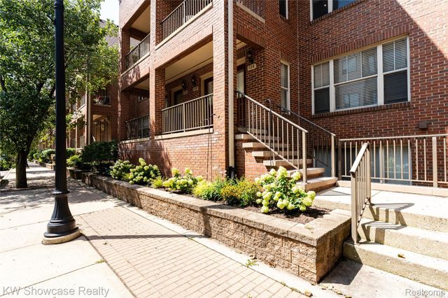 138 Tiffany Lane, Royal Oak, MI 48067