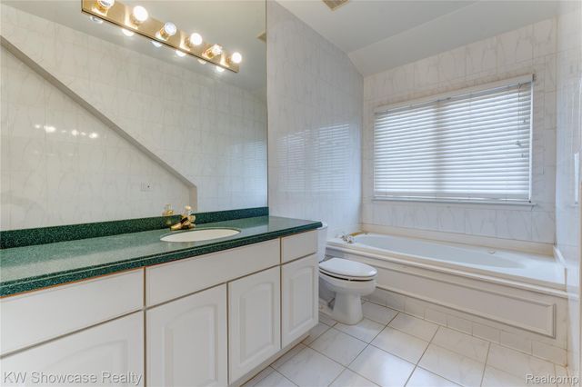 138 Tiffany Lane, Royal Oak, MI 48067