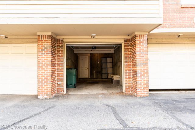 138 Tiffany Lane, Royal Oak, MI 48067