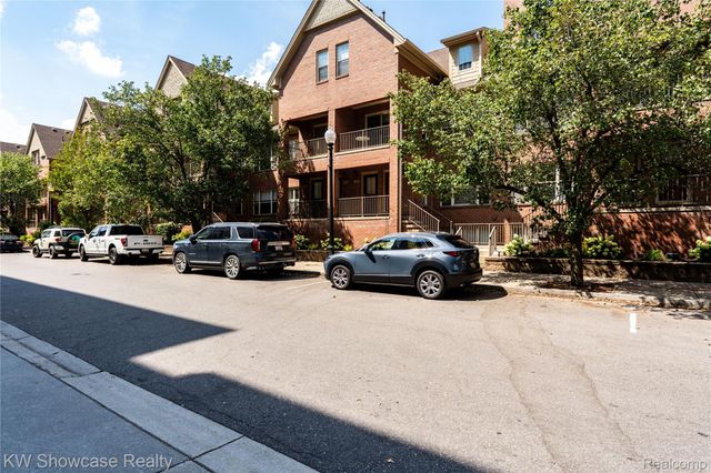 138 Tiffany Lane, Royal Oak, MI 48067