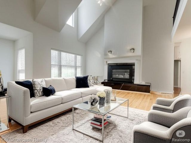 138 Tiffany Lane, Royal Oak, MI 48067