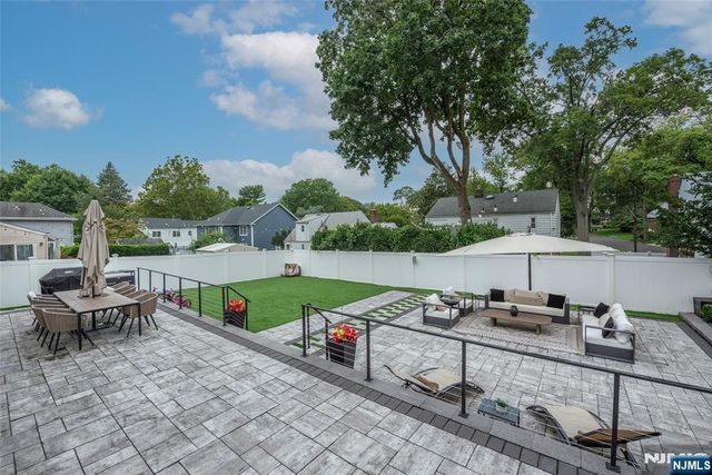 920 Phelps Road, Teaneck, NJ 07666