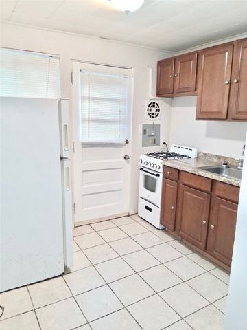 19 Pennridge Ct 18, Penn Hills, PA 15235