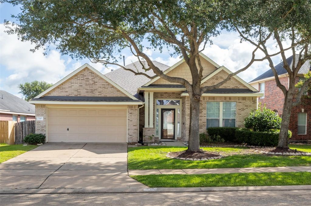 7107 Grants Hollow Lane, Richmond, TX 77407