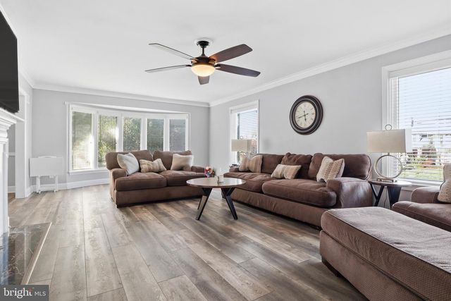 1000 SMALLBROOK LN, York, PA 17403