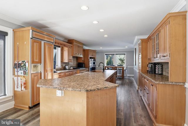 1000 SMALLBROOK LN, York, PA 17403