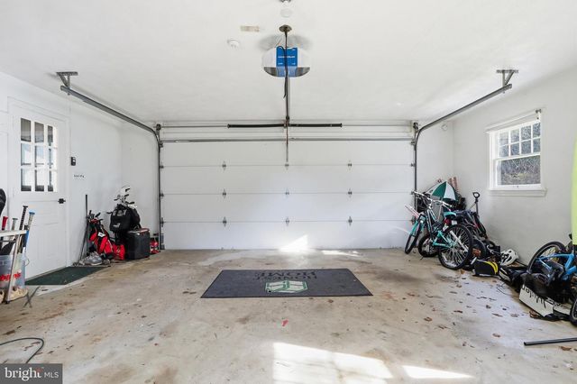 1000 SMALLBROOK LN, York, PA 17403