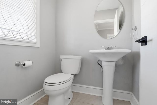 1000 SMALLBROOK LN, York, PA 17403