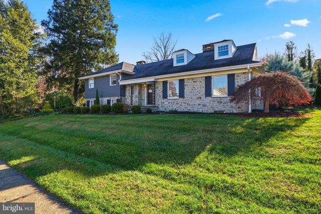 1000 SMALLBROOK LN, York, PA 17403