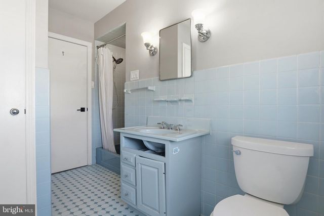 1000 SMALLBROOK LN, York, PA 17403