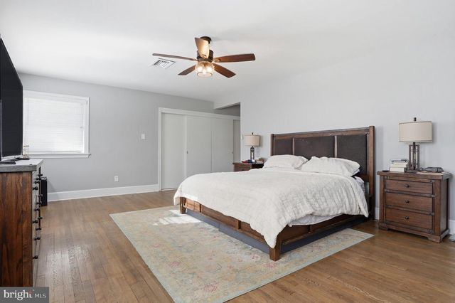 1000 SMALLBROOK LN, York, PA 17403