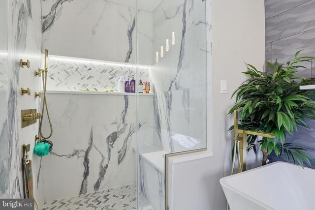 1000 SMALLBROOK LN, York, PA 17403