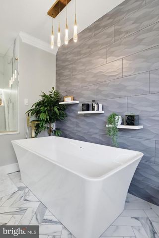 1000 SMALLBROOK LN, York, PA 17403