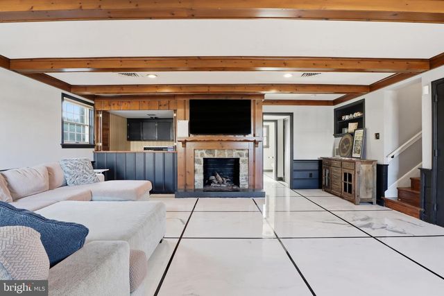 1000 SMALLBROOK LN, York, PA 17403