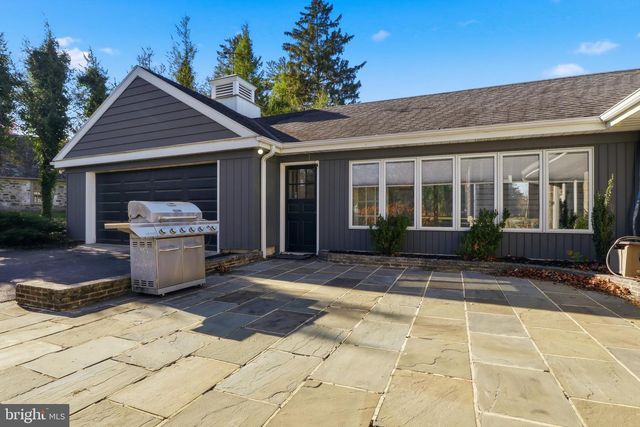 1000 SMALLBROOK LN, York, PA 17403