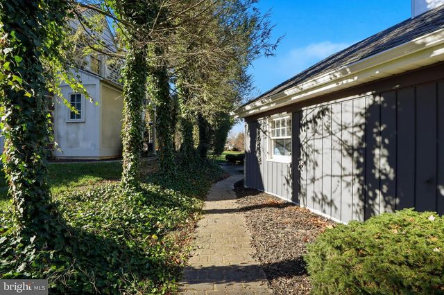 1000 SMALLBROOK LN, York, PA 17403