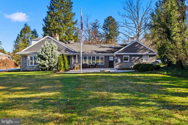 1000 SMALLBROOK LN, York, PA 17403