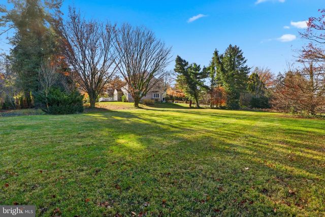 1000 SMALLBROOK LN, York, PA 17403