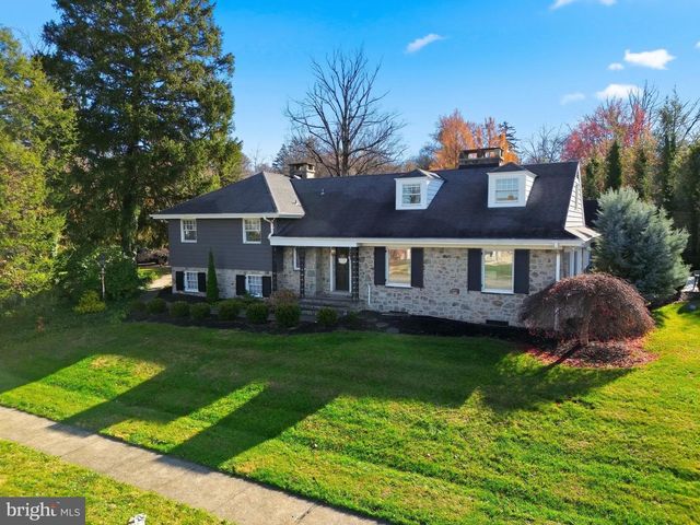 1000 SMALLBROOK LN, York, PA 17403