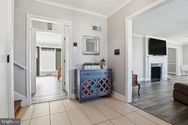 1000 SMALLBROOK LN, York, PA 17403