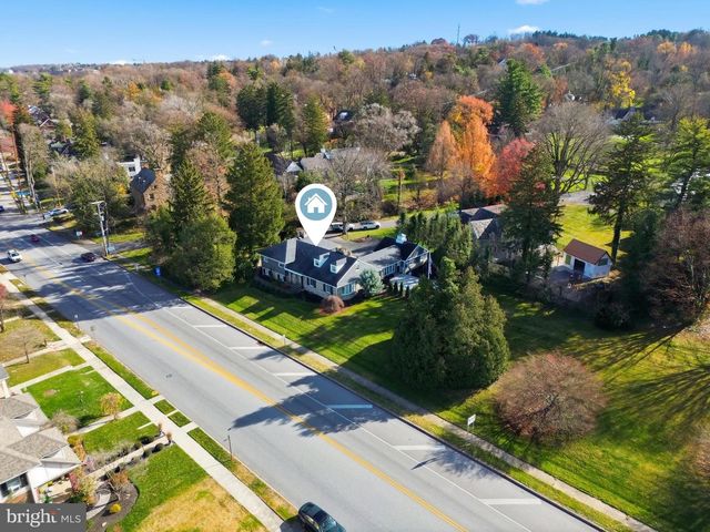 1000 SMALLBROOK LN, York, PA 17403