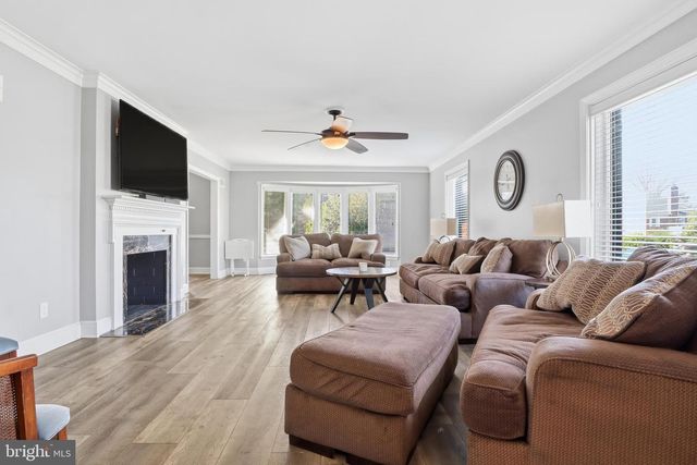 1000 SMALLBROOK LN, York, PA 17403