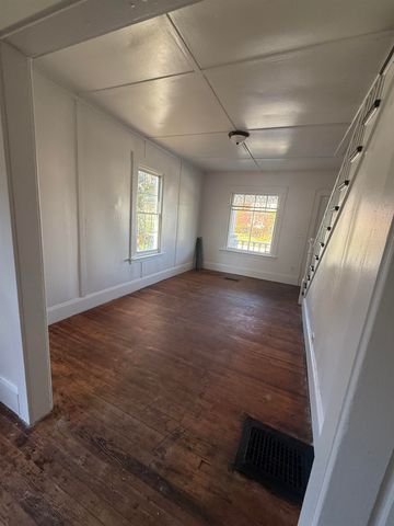 74 Harrington Avenue, Rutland City, VT 05701