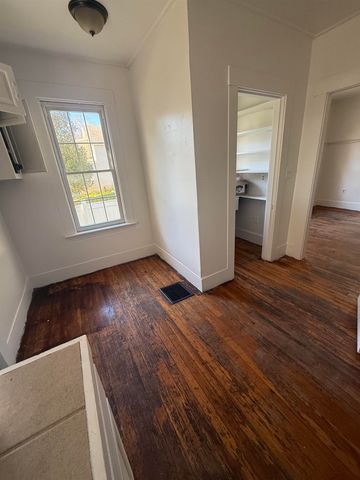 74 Harrington Avenue, Rutland City, VT 05701