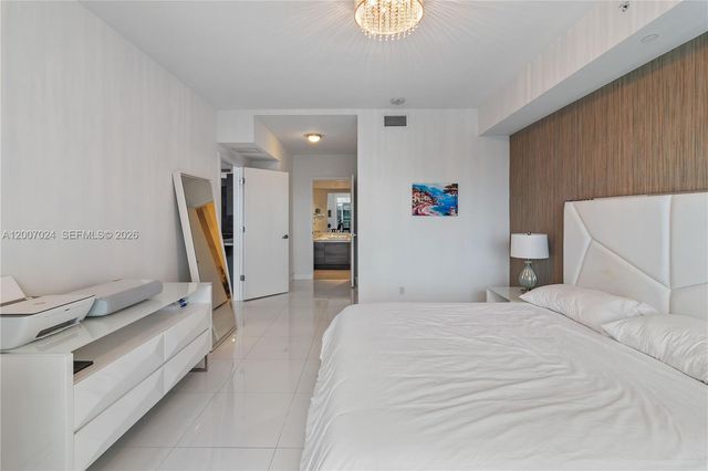 1080 Brickell Ave 3502, Miami, FL 33131