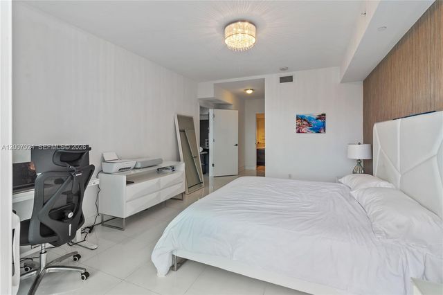 1080 Brickell Ave 3502, Miami, FL 33131