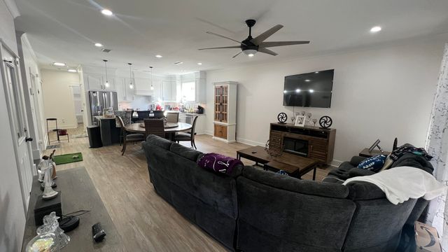 19 Bridgefield Ct., Hattiesburg, MS 39402