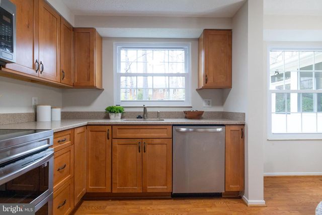 5755 HEMING AVE, Springfield, VA 22151