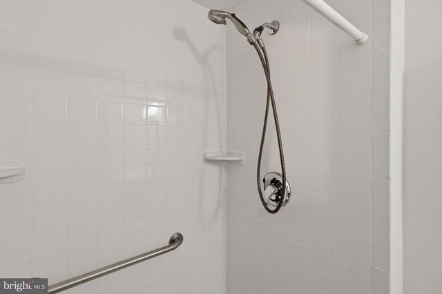 5755 HEMING AVE, Springfield, VA 22151