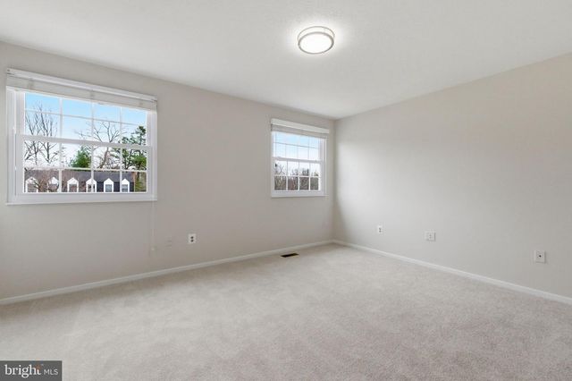 5755 HEMING AVE, Springfield, VA 22151