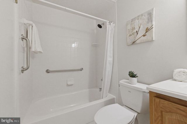 5755 HEMING AVE, Springfield, VA 22151