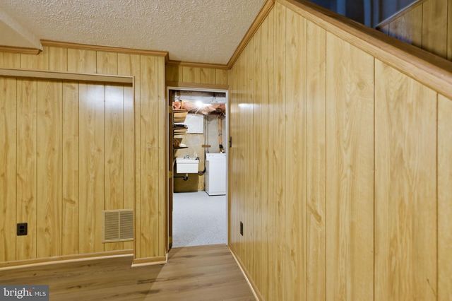 5755 HEMING AVE, Springfield, VA 22151