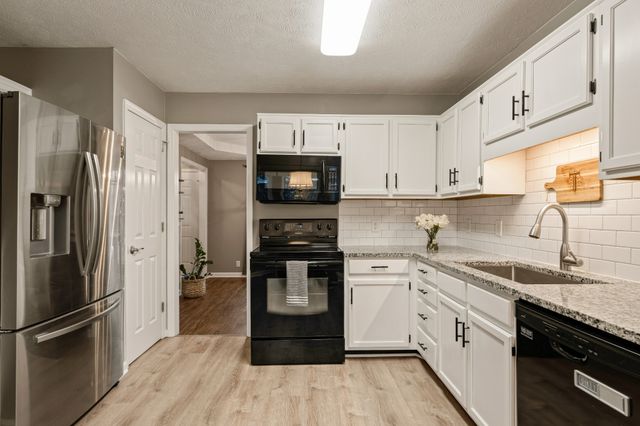 5233 Catspaw Dr, Antioch, TN 37013